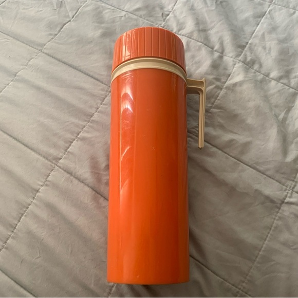 Vintage 1970s Thermos Orange Food Storage Container with Handle - Picture 3 of 9